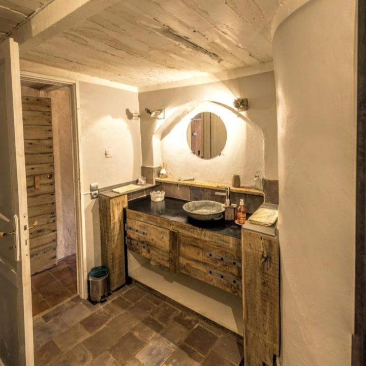 La Medievale Du Luberon Roussillon en Isere Exterior foto