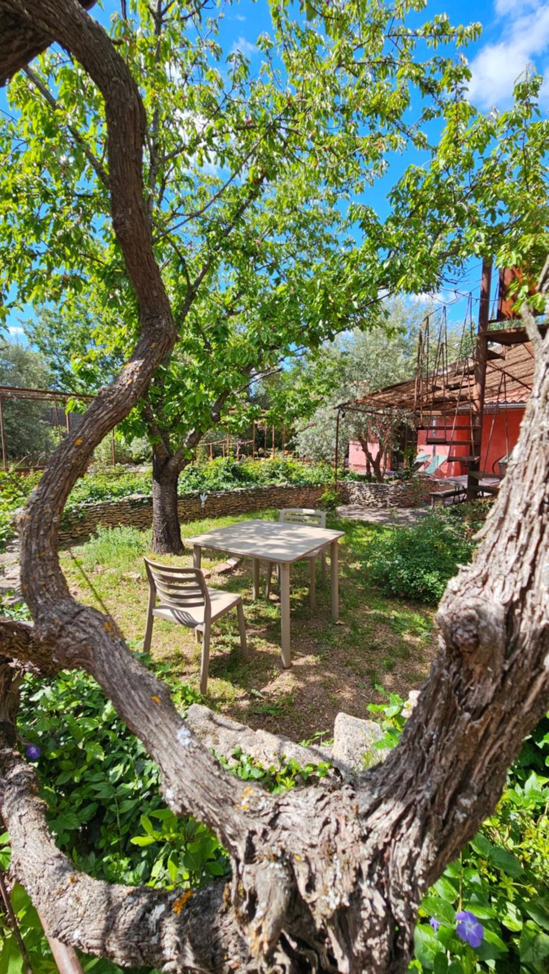 La Medievale Du Luberon Roussillon en Isere Exterior foto