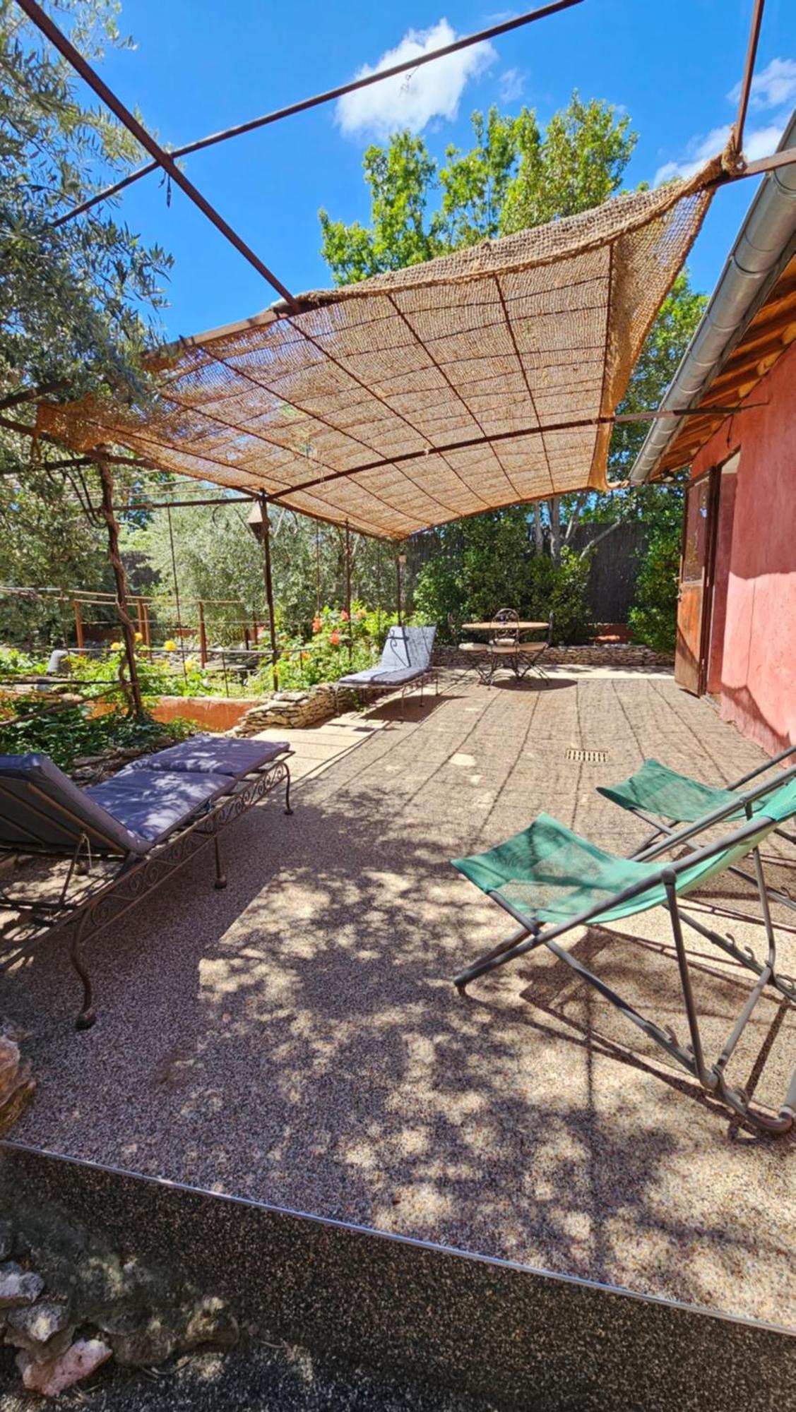 La Medievale Du Luberon Roussillon en Isere Exterior foto